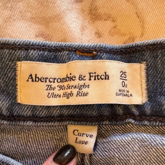 Women’s Abercrombie & Fitch Criss Cross 90’s Straight High Rise Jeans - Picture 6 of 9